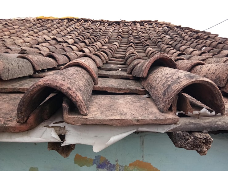 close-up-rusty-damaged_1636018-64